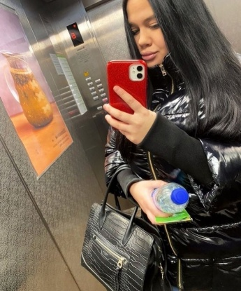 Живу в Москве и готова порадовать тебя своими услугами.
🌸 Мы можем воплотить все твои самые смелые фантазии, будь то романтическое свидание, стриптиз или более экстравагантные игры.
💋 Я опытная и знаю, как доставить тебе наслаждение. Готова расслабить тебя массажем и утолить твои желания.
📷 У меня также есть фото, которые помогут тебе ощутить мою привлекательность ещё сильнее.
💯 У моих клиентов есть только положительные отзывы - ты можешь проверить это сам!
💼 Если ты ищешь идеальную компанию для проведения времени в Москве, обращайся к самой нежной и опытной сопровождающей. Я гарантирую тебе незабываемые встречи и ощущения. Жду твоего звонка! Тимоша